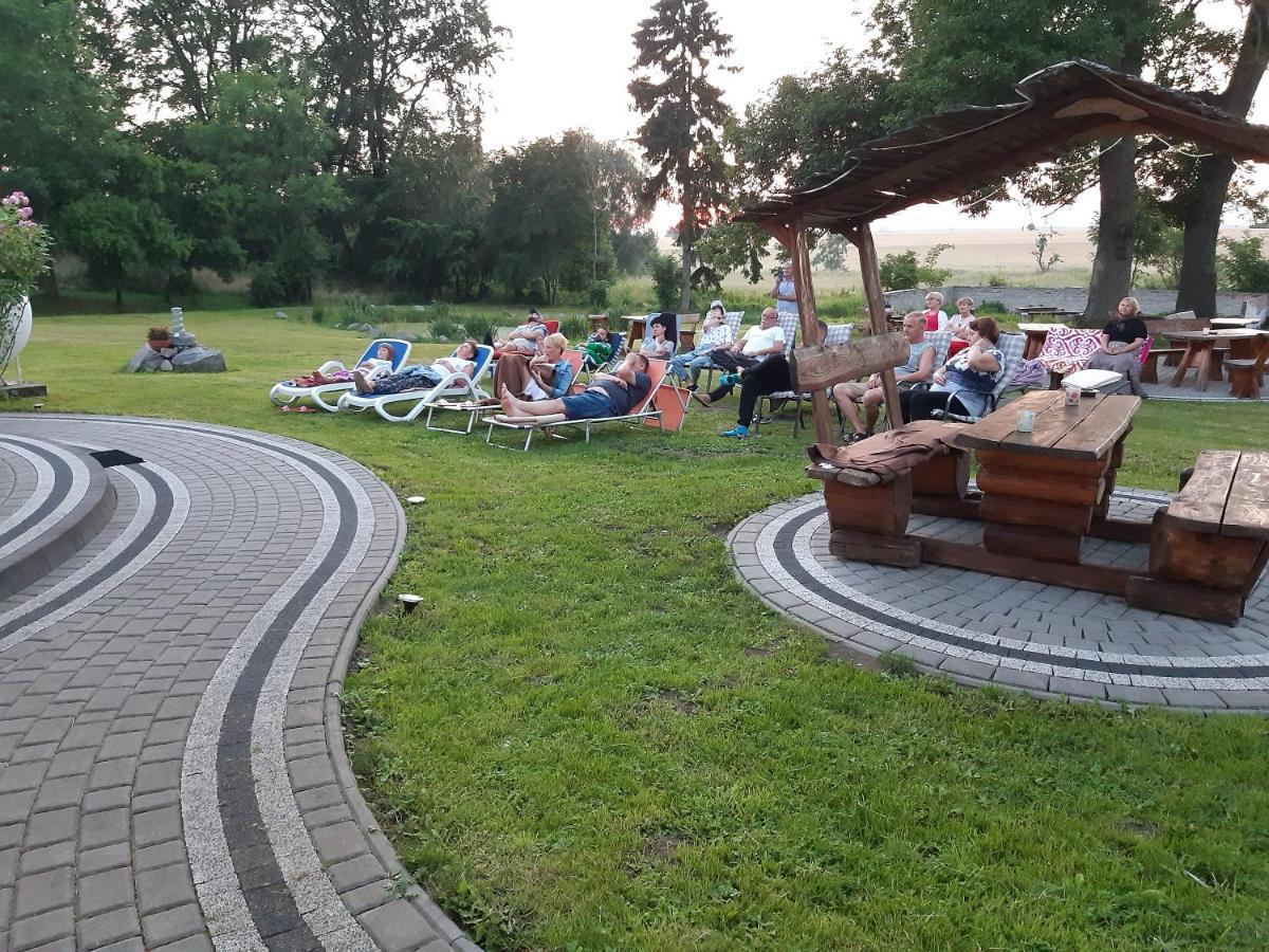 Dworek Natury Strzezenice Exterior foto